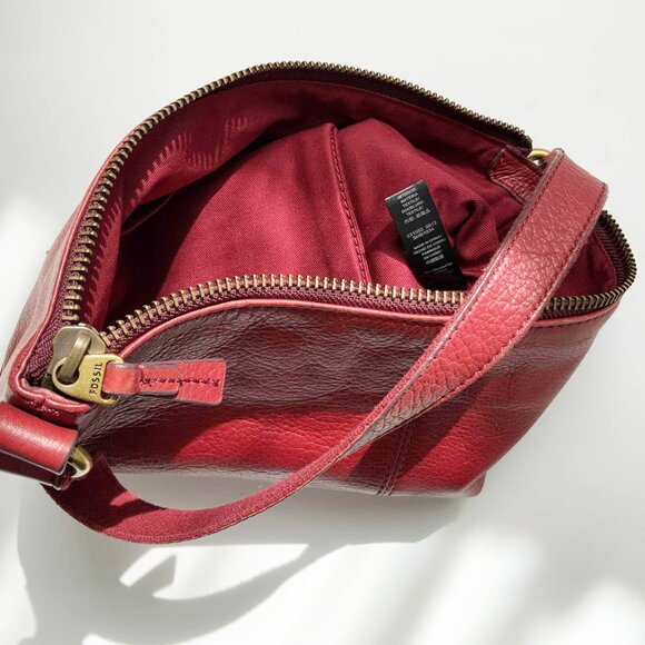 Fossil Red Pebbled Leather Shoulder Bag with Gold Hardware & Pockets - Picture 7 of 9